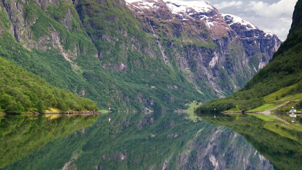 Nearoyfjorden Spiegelung